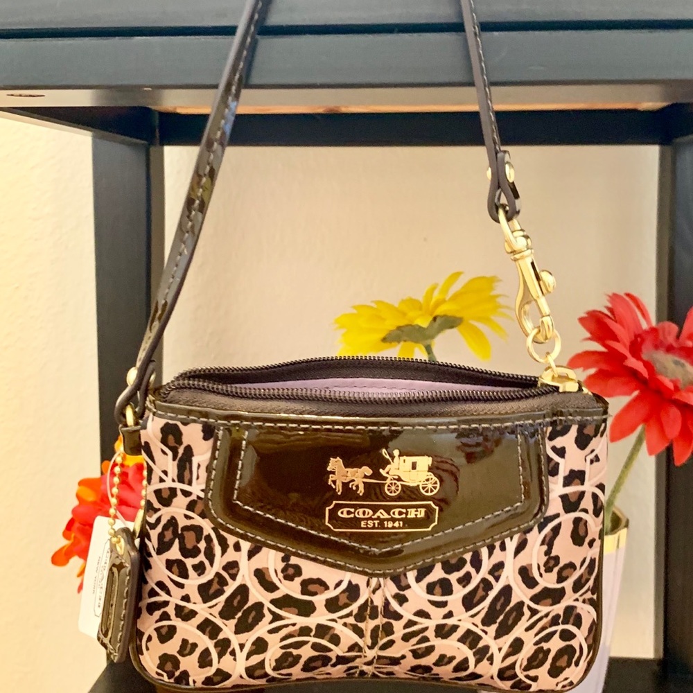 🐆NWT Coach Madison Ocelot Animal Print Wristlet🐆